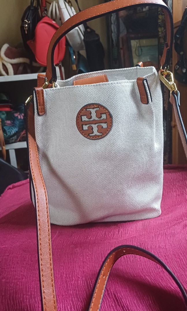 Tori bag, Luxury, Bags & Wallets on Carousell