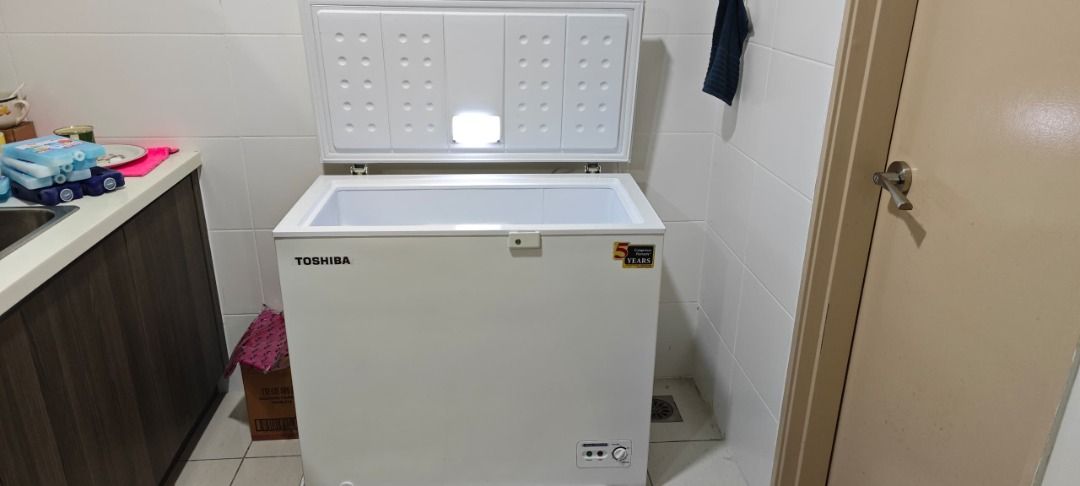 Freezer toshiba 150 deals liter