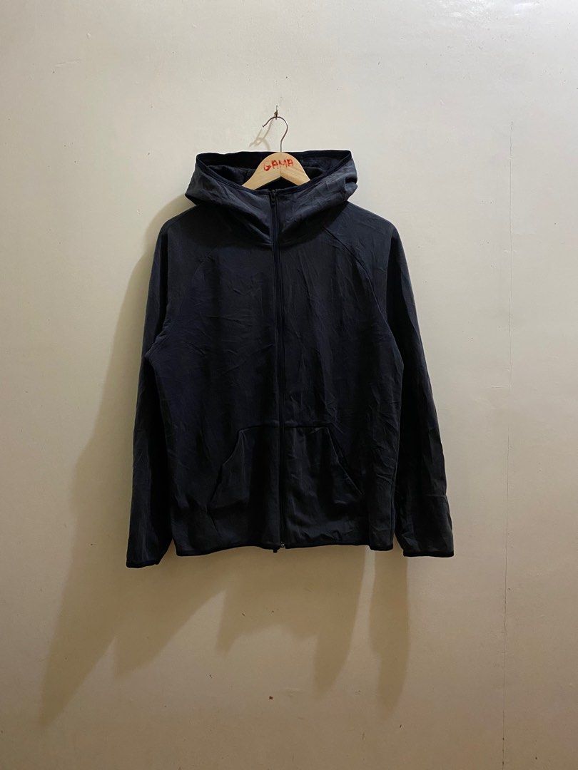 Uniqlo tech Fleece, Men's Fashion, Coats, Jackets and Outerwear on