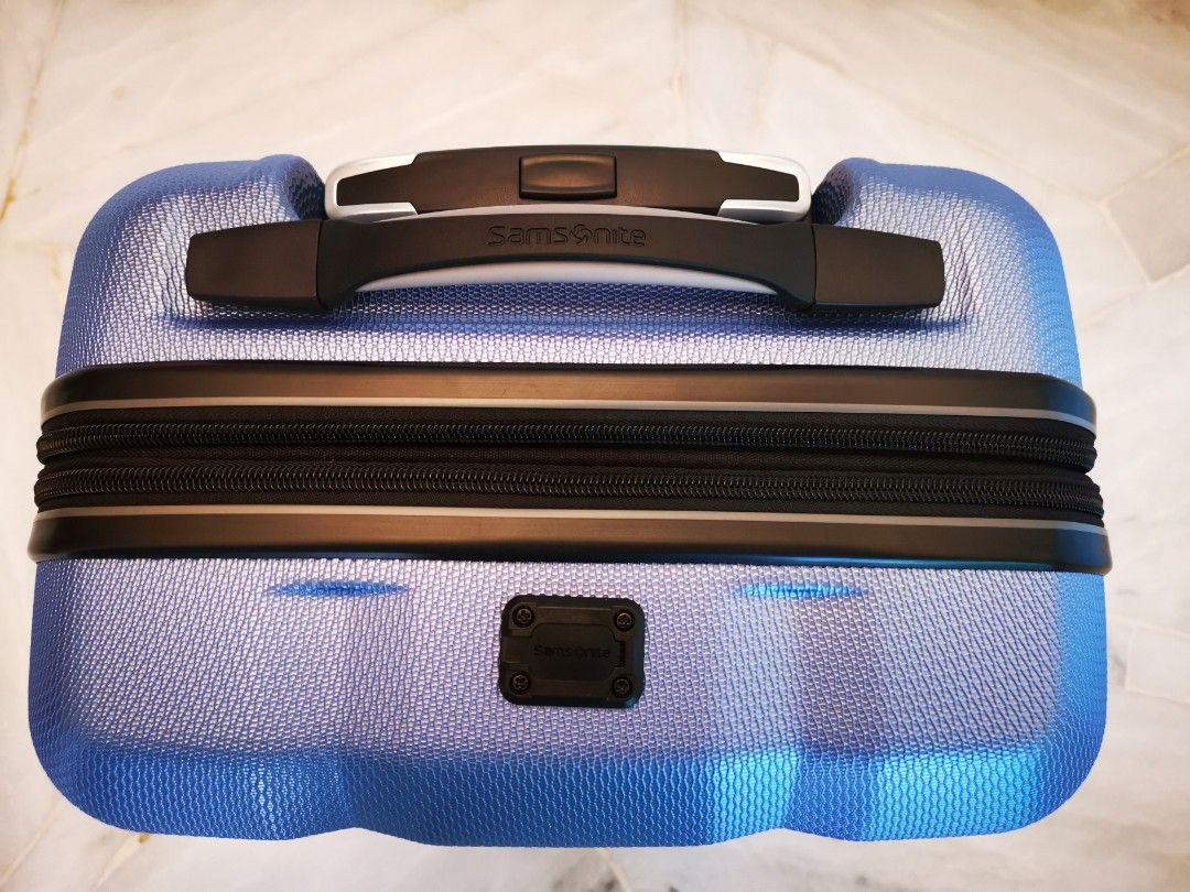 USA SAMSONITE Cabin Luggage With Builtin USB Port, Hobbies & Toys