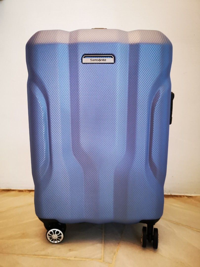 USA SAMSONITE Cabin Luggage With Builtin USB Port, Hobbies & Toys