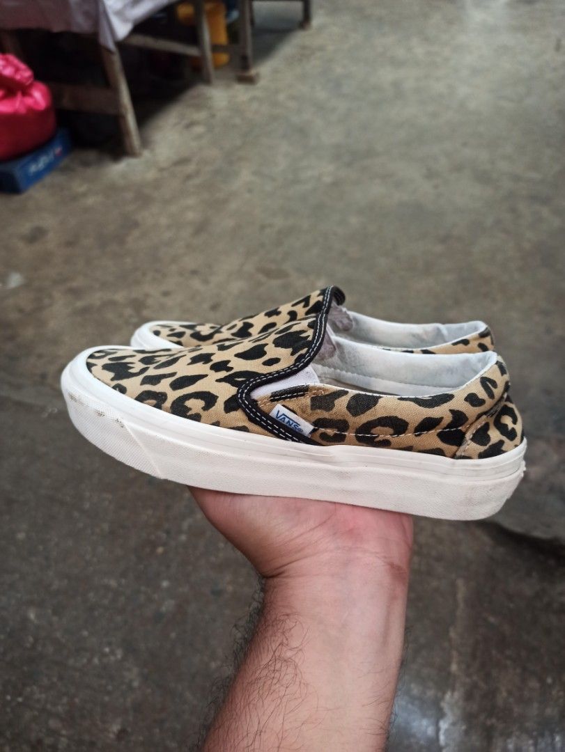 Cheetah print store vans slip on
