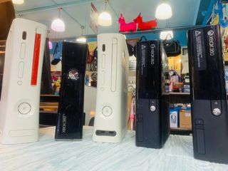 Various XBOX 360 Console
