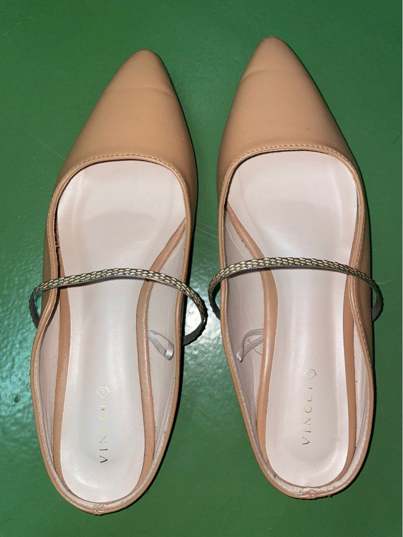 Vincci flat shoes, Women's Fashion, Footwear, Flats on Carousell
