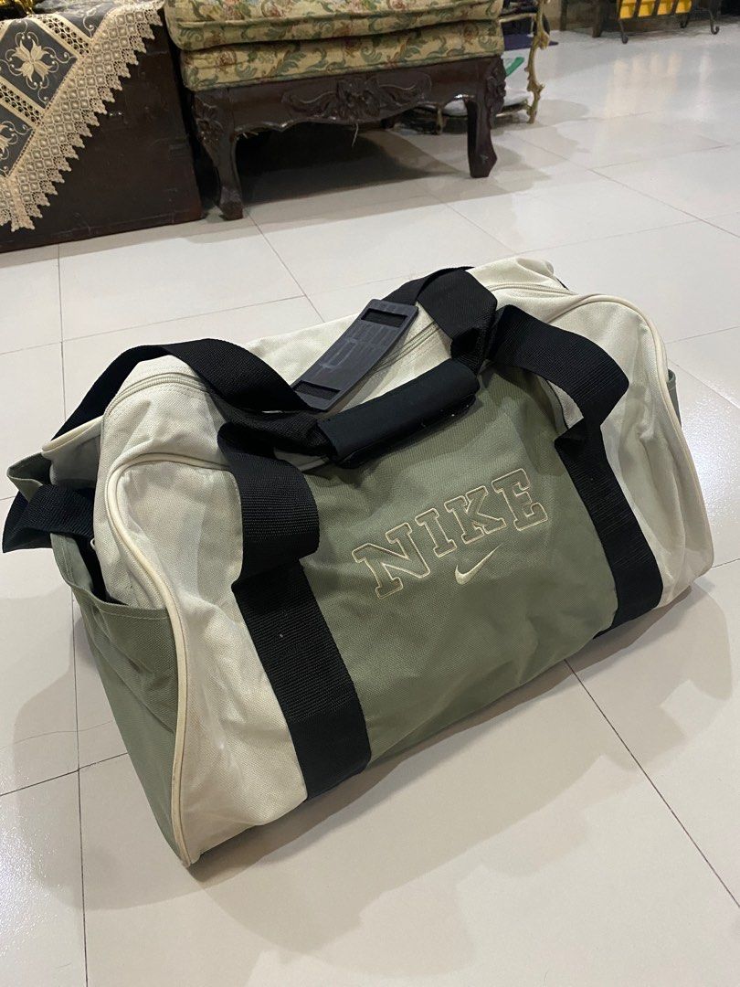 VINTAGE NIKE DUFFEL BAG, Men's Fashion, Bags, Belt bags, Clutches and