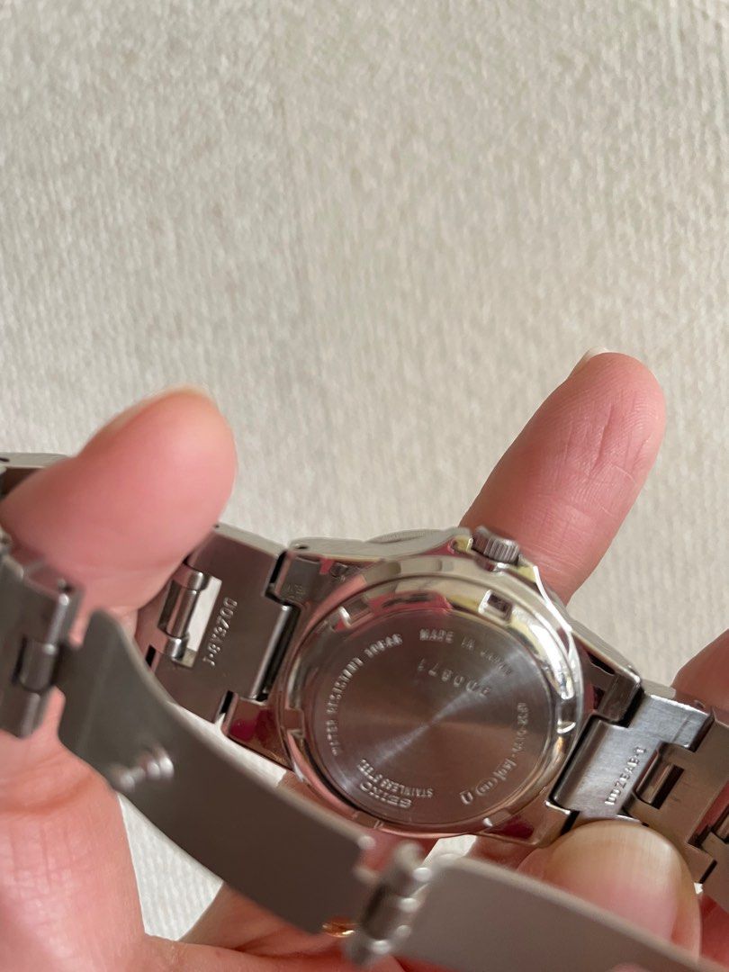 Vintage Seiko Lukia watch (Category: Luxury Watches) located in Makati City. Submitted by morticiawick (Listing ID 1265960028, Image 3). Description: Unisex watch Seiko watches’ quality is highly recommended .