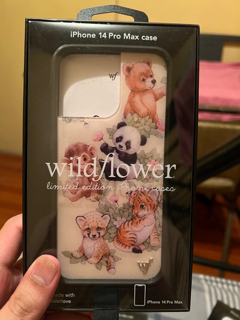 Funda IPhone 15 Wildflower Safari Babies - Diseño Único (México)