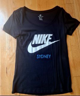 Women's Nike T-shirt(Size XS)