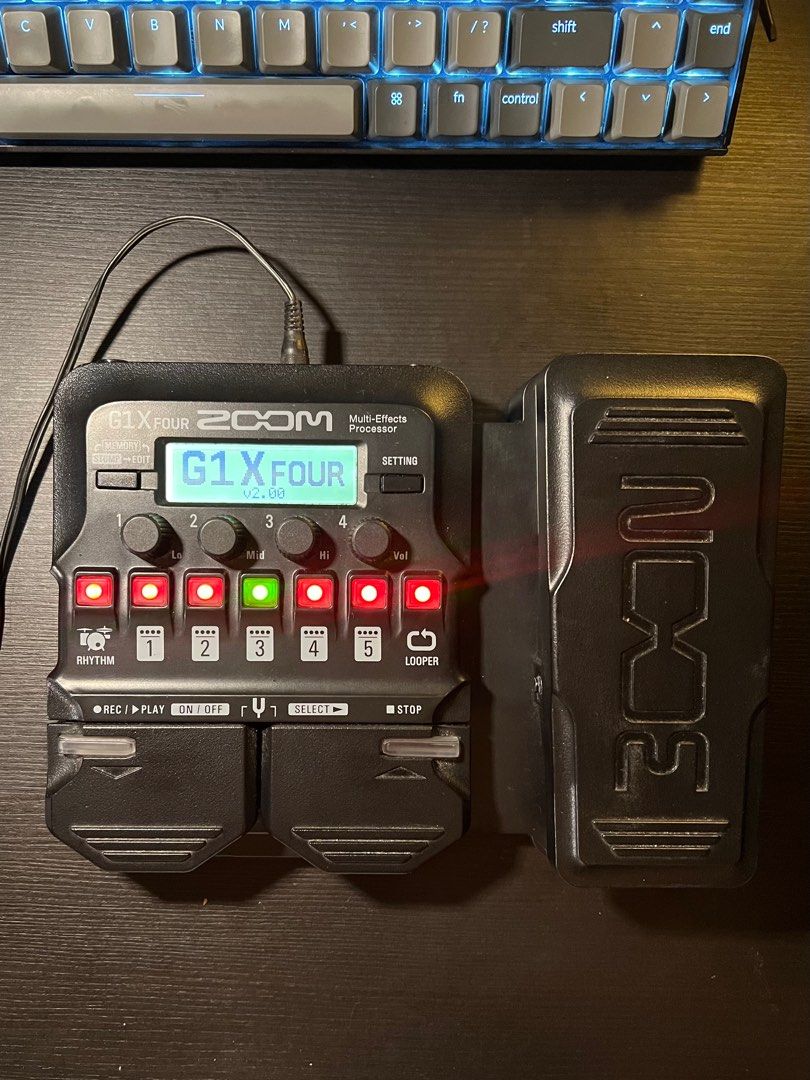 Zoom G1X Four Guitar MultiEffects Processor, Hobbies & Toys, Music