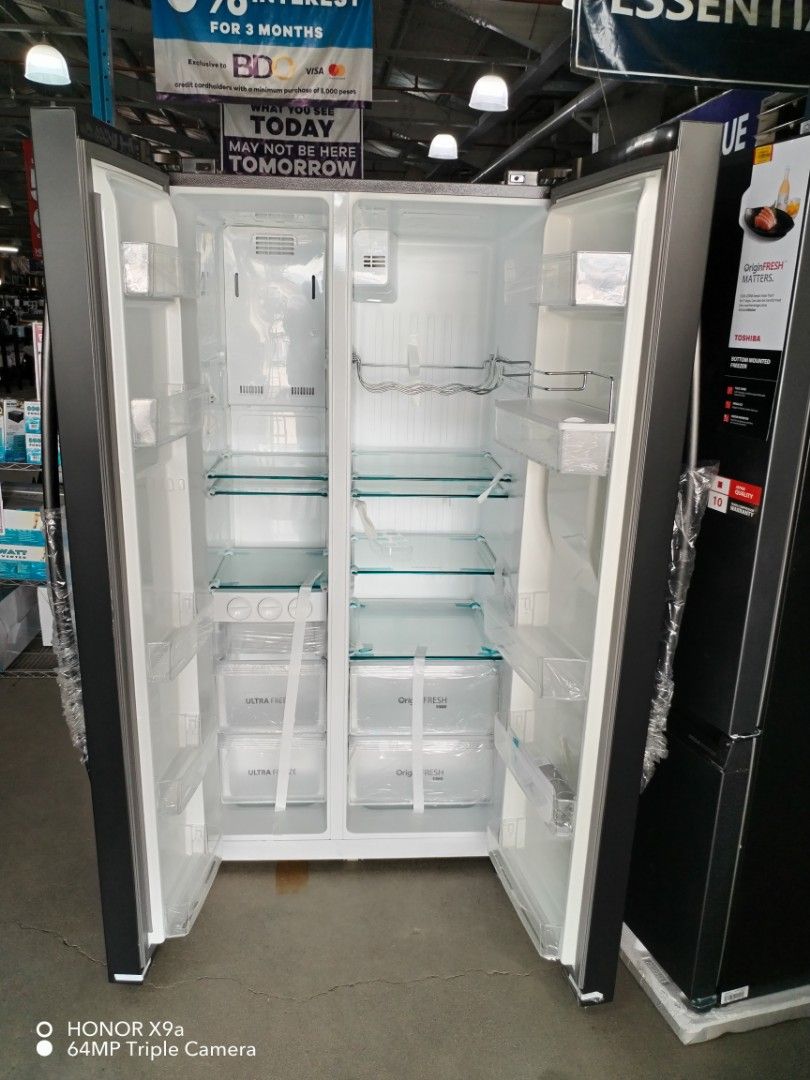 2 door inverter ref toshiba (Category: Refrigerators and Freezers) located in Manila. Submitted by chawchul (Listing ID 1266103548, Image 2). Description: pm me for sure buyer..thankyou.