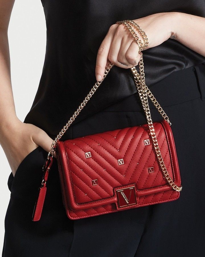 The victoria hotsell chain crossbody