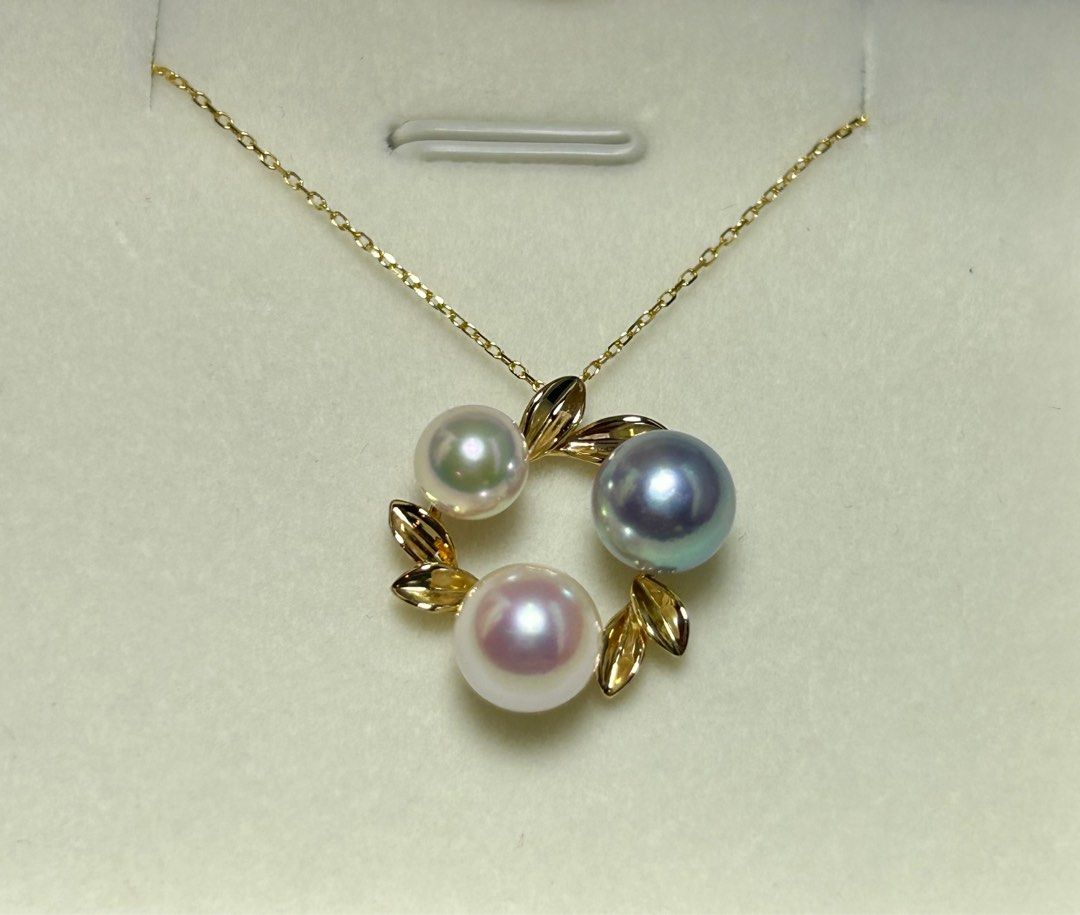 Gold necklace top with pearls designs