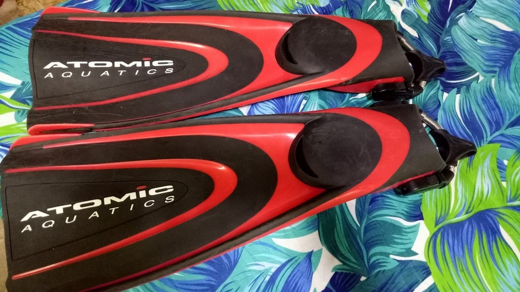 Atomic Aquatics Scuba dive fins Red Blade fins flippers, Sports
