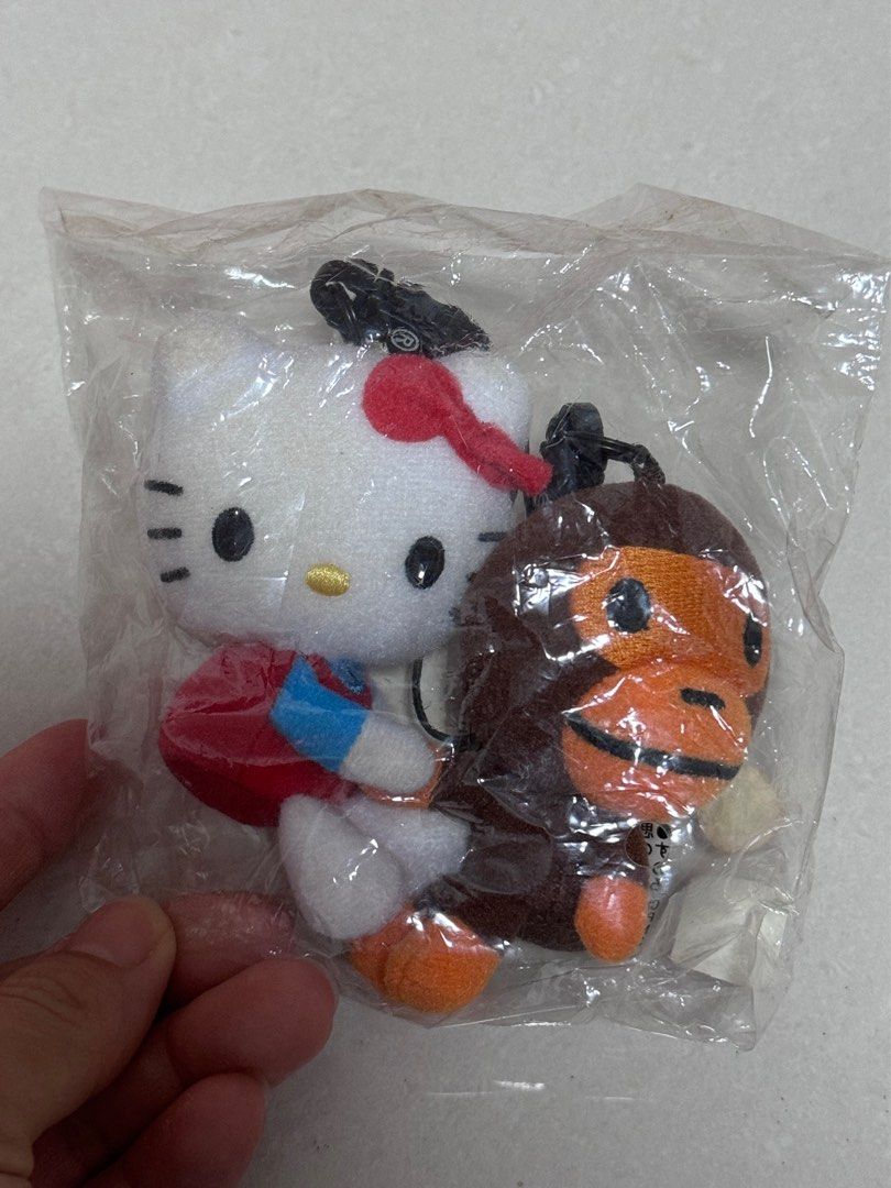 キーホルダー・アクリルキーホルダー A bathing ape PLUSH DOLL KEYCHAIN kitty BAPE x Hello Kitty A Bathing Ape Keychain Plush Doll, Hobbies