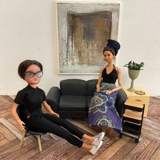 Barbie Sindy doll size  1:6 playscale doll furniture scene -sofa table chair dog trolley 