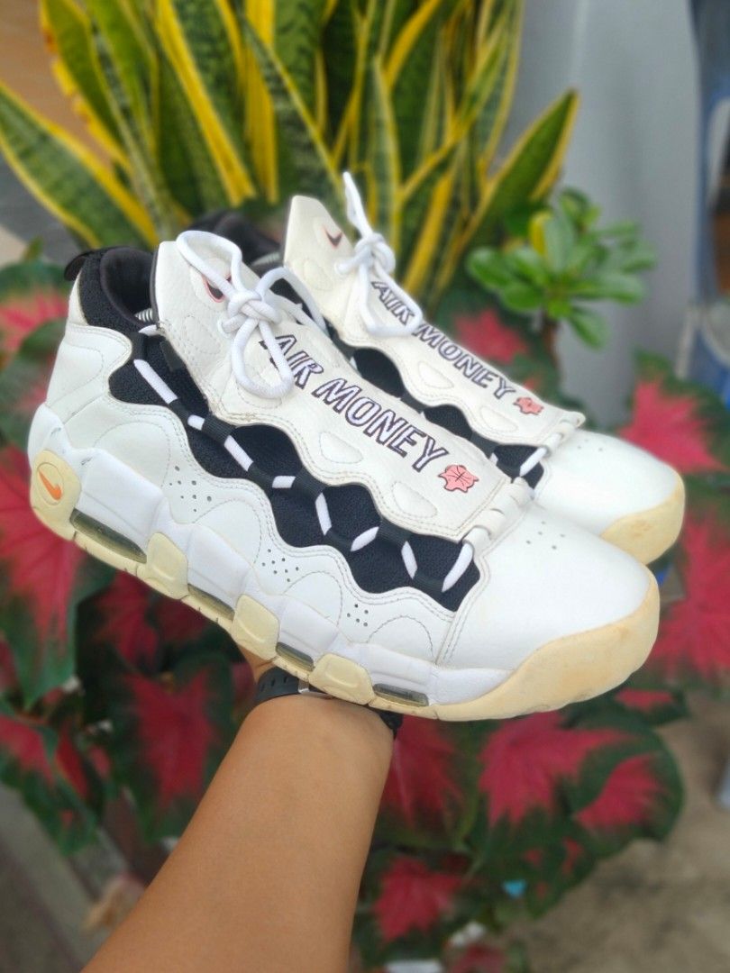 Uptempo money shop