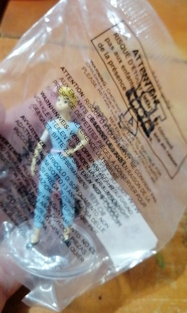 Bo Beep mini figure (Category: Designer & Blind Box Toys) located in Baguio. Submitted by zalille (Listing ID 1266214729, Image 3). Description: sealed no broken etc no paint chipping.