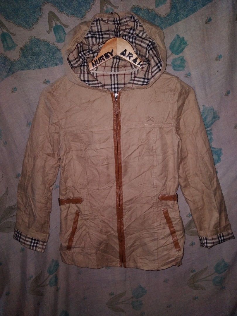 Burberry shop 7713 zip
