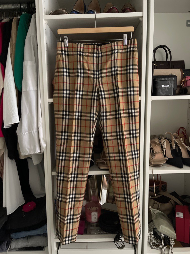Burberry classic pants hotsell