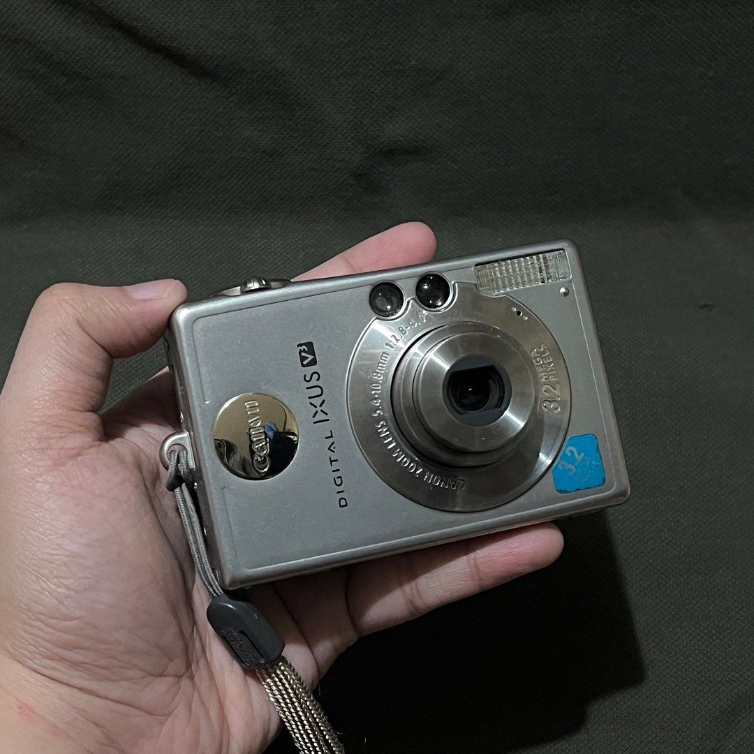 Canon Ixus v3 Digital Camera (Digicam), Photography, Cameras on Carousell