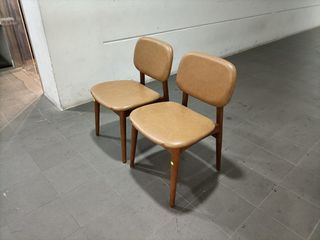 Dining Chairs, Bar Stools & Bar Tables Collection item 3