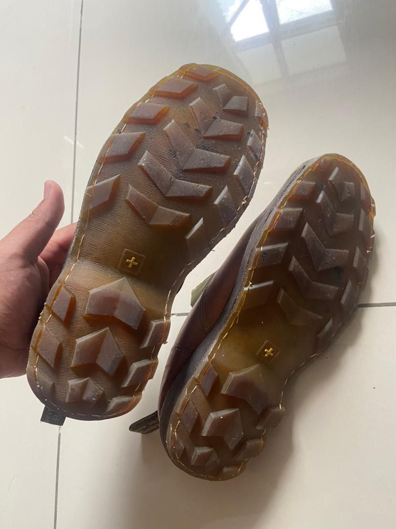 Dr Martens Maclean Low Boots Men s Fashion Footwear Boots on
