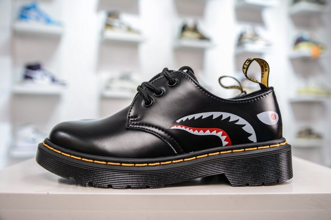 Dr martens buy sales japan