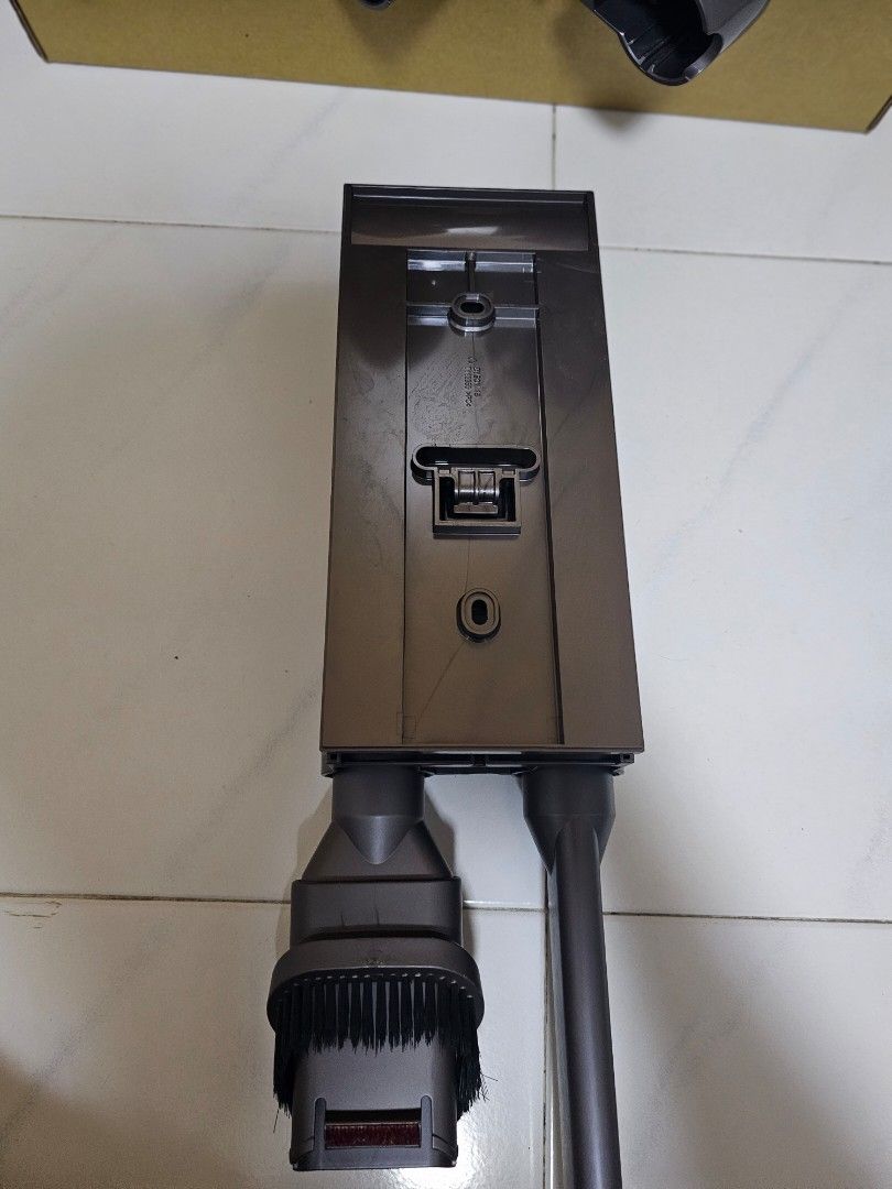 Dyson v11 wall mount, TV & Home Appliances, Vacuum Cleaner