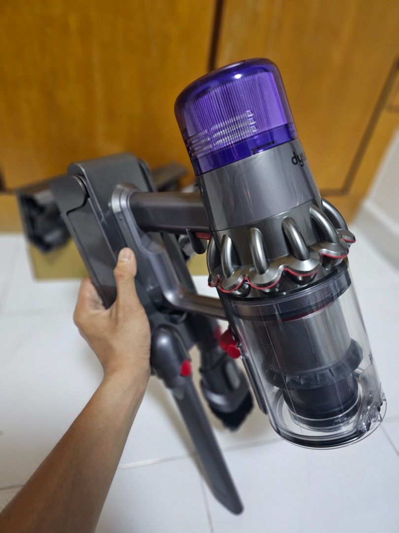 Dyson v11 wall mount, TV & Home Appliances, Vacuum Cleaner