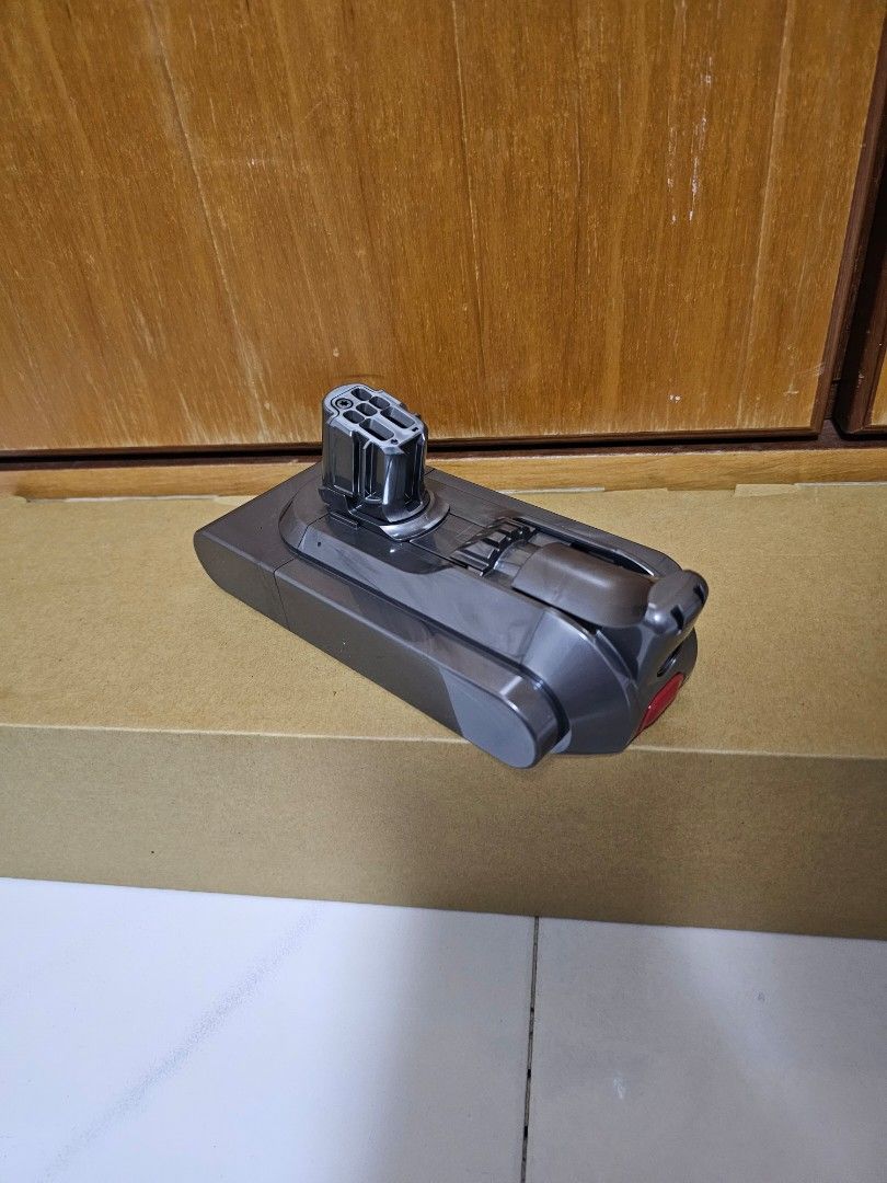 Dyson V12 Removable Battery Pack, TV & Home Appliances, Vacuum Cleaner