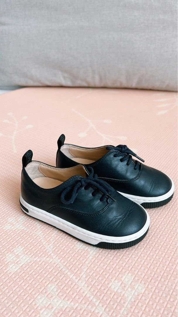 Armani kids shoes store