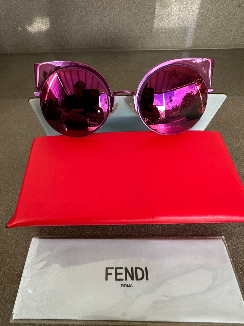 Pink fendi glasses sales