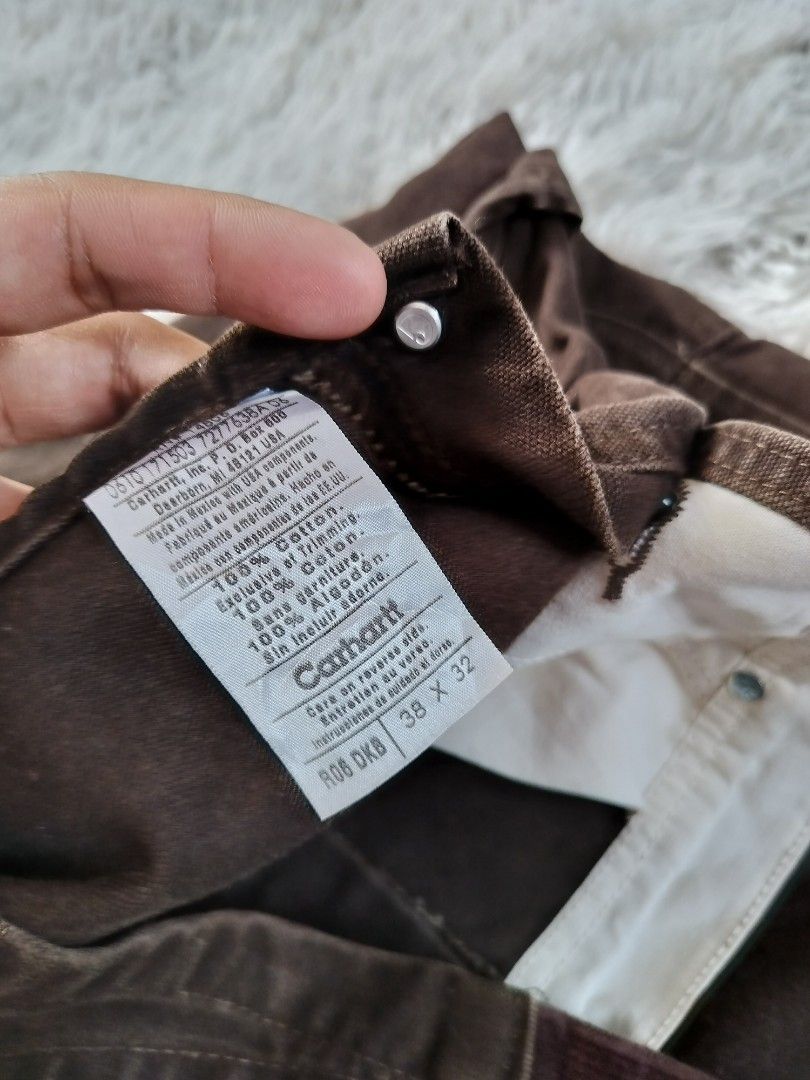 FOR SALE Carhartt jumper Size 38 color brown Issue see pic 4500 Paranaque city Men s Fashion Coats Jackets and Outerwear on Carousell