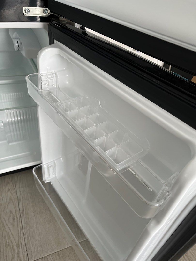 Mini Ref Riser Fujidenzo personal mini ref with freezer, TV & Home Appliances, Kitchen ...