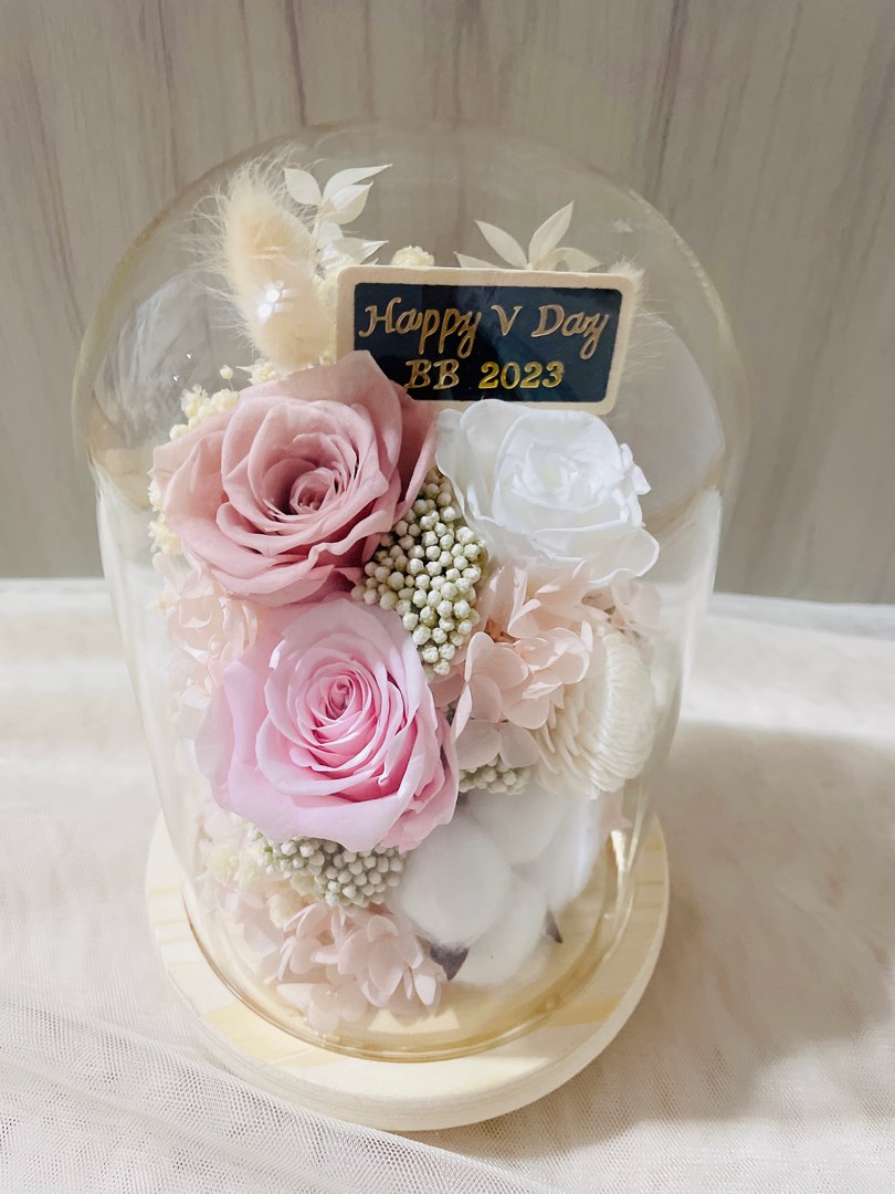 BLOOM Preserved flowers dome, Hobbies & Toys, Stationery