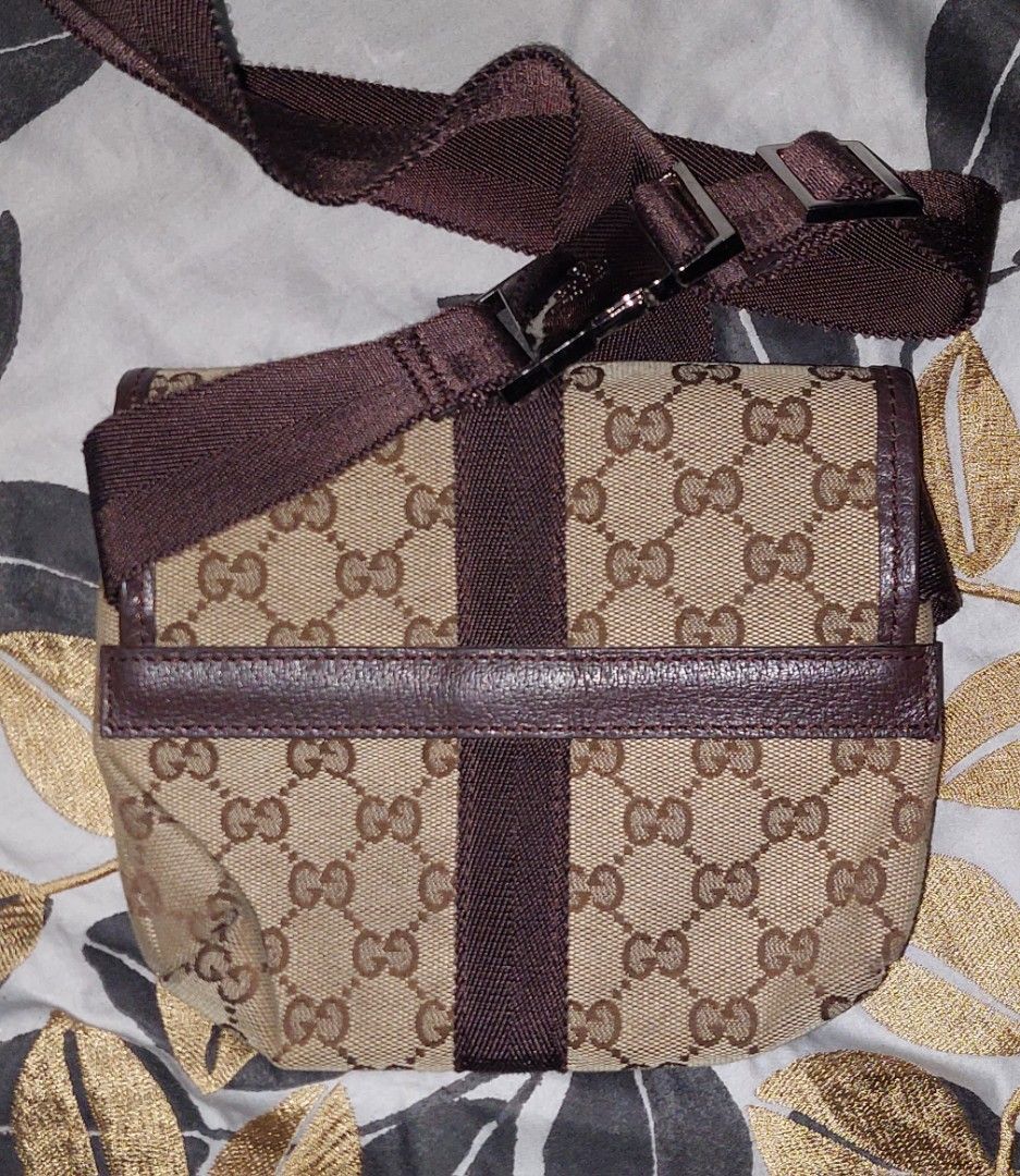 Gucci beltbag (Category: Luxury Bags & Wallets) located in Puerto Princesa. Submitted by YeSurJOMS (Listing ID 1266233509, Image 2). Description: Gucci beltbag excellent condition.
