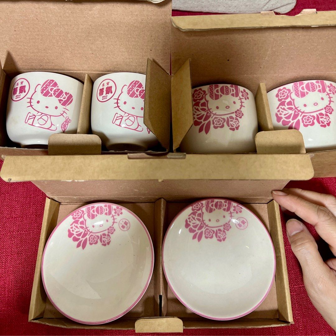 Hello Kitty cups n saucers, Furniture & Home Living, Kitchenware
