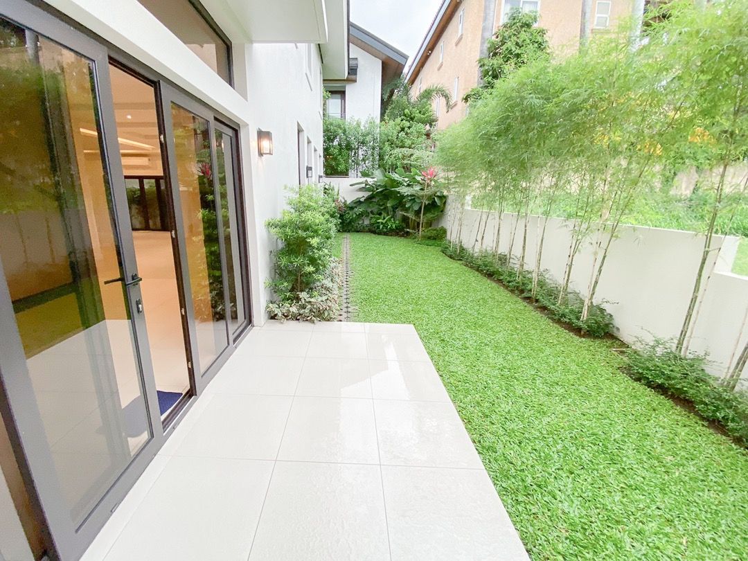 Hillsborough Alabang Village House and Lot Muntinlupa City