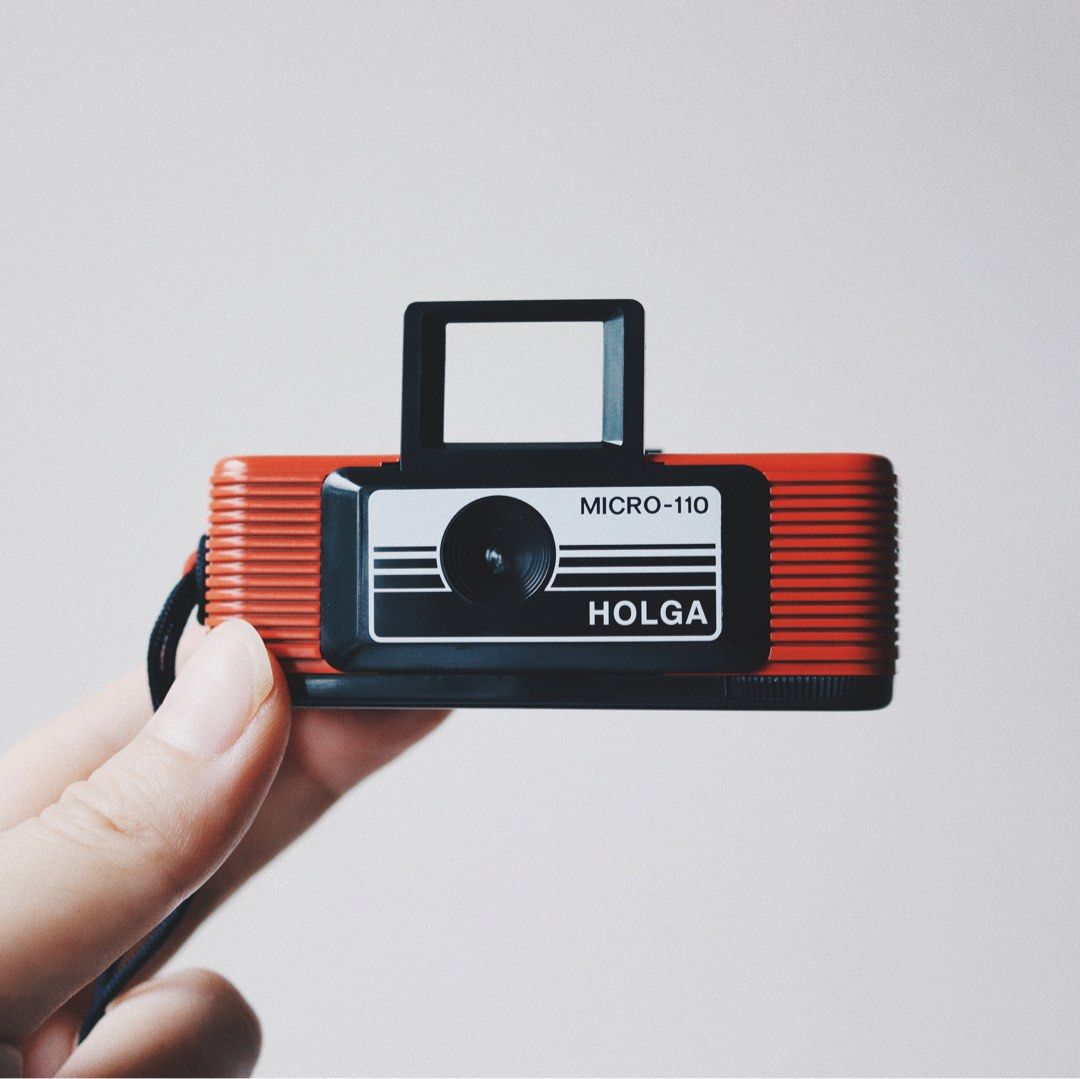 Holga Micro 110 Film Camera - Red, 其他, 其他 - Carousell