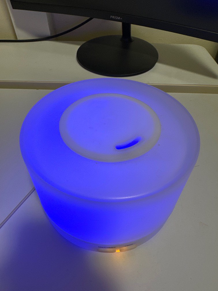 Humidifier, Furniture & Home Living, Home Fragrance on Carousell