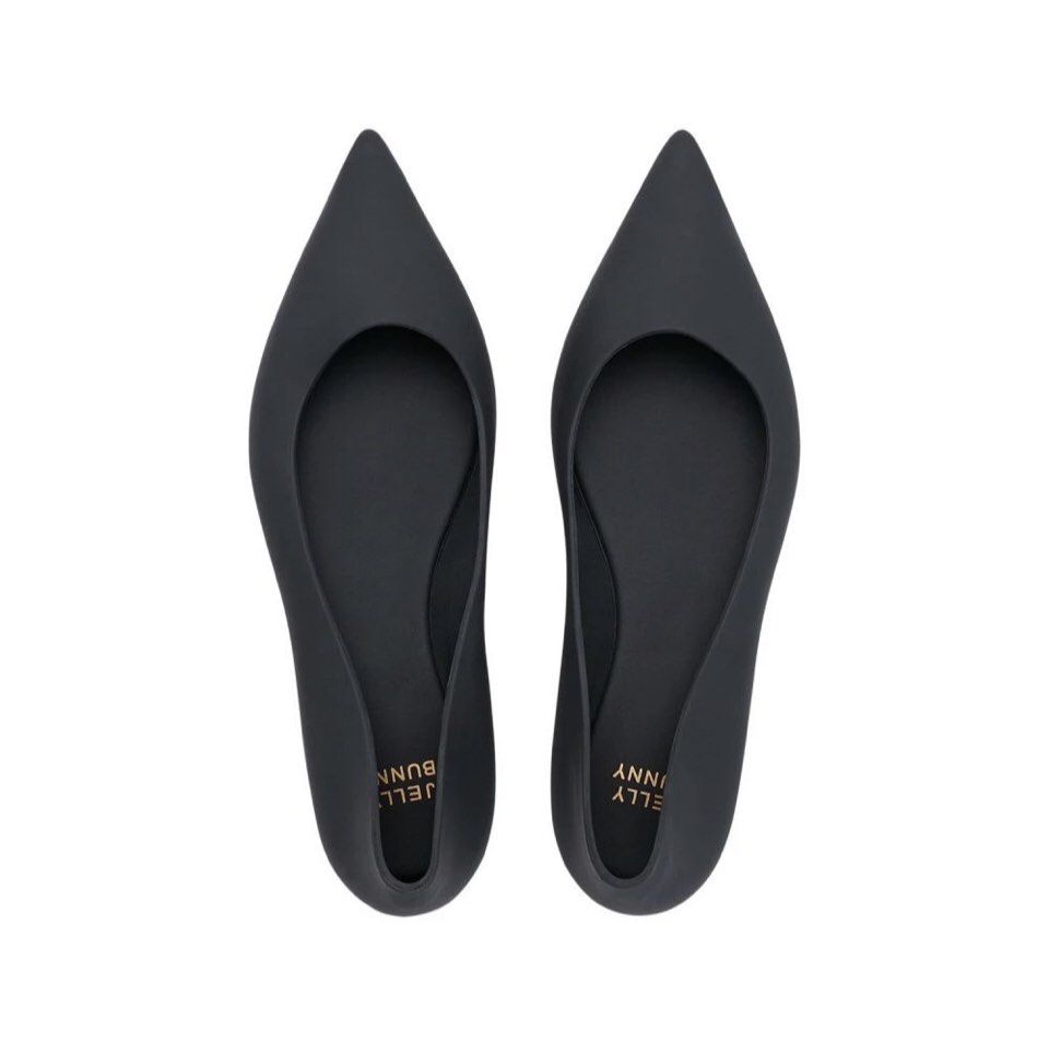 pointed jelly shoes
