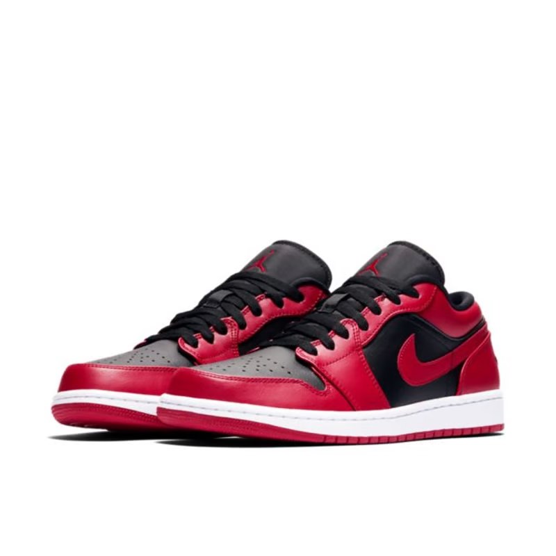 Jordan 1 Low Reverse Bred, Men's Fashion, Footwear, Sneakers on Carousell
