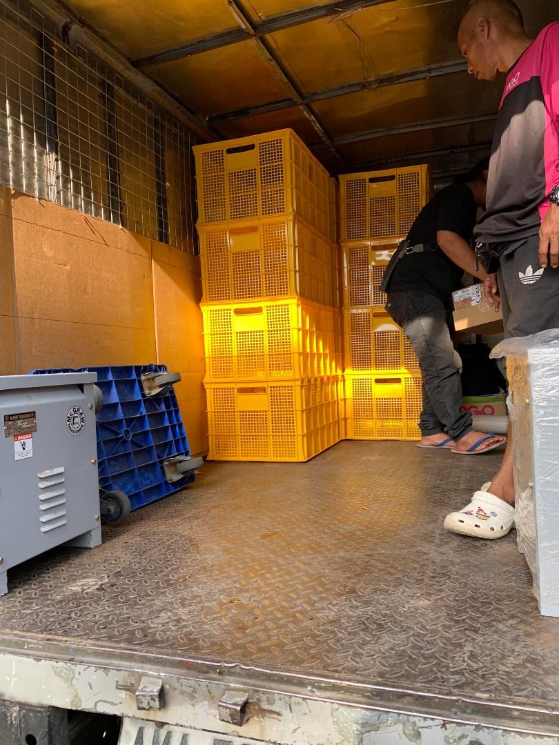 JUMBO CRATES (Category: Storage Boxes & Baskets) located in Caloocan City. Submitted by Ava_broklyn8888 (Listing ID 1266147772, Image 3). Description: PLASTIC JUMBO CRATES PRE ORDER MINIMUM 10PCS ABOVE .