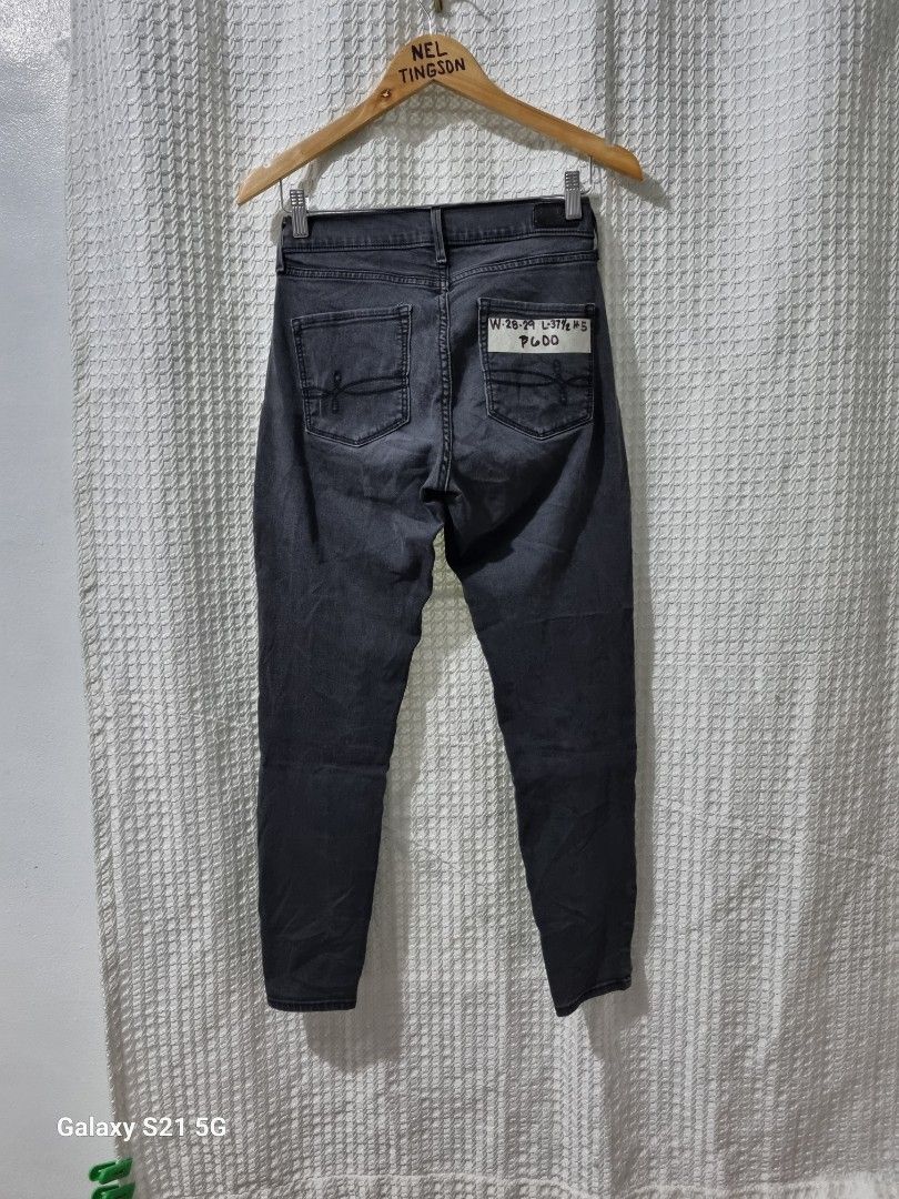 Levis Size 28 29 Jeans for Women
