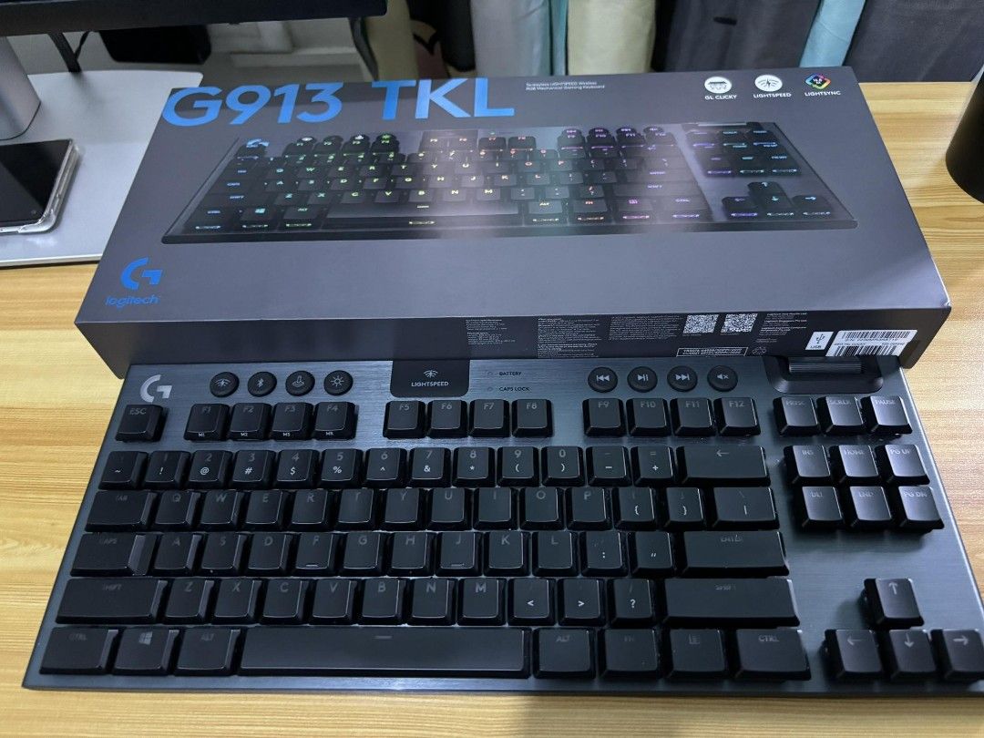 Logitech G913 TKL (Category: Computer Keyboard) located in Makati City. Submitted by tinyMe01 (Listing ID 1266099395, Image 2). Description: Good as new barely use dongle and cord charger included.