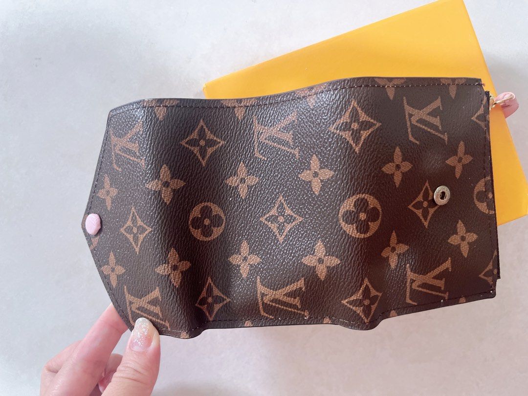 Small lv store wallet