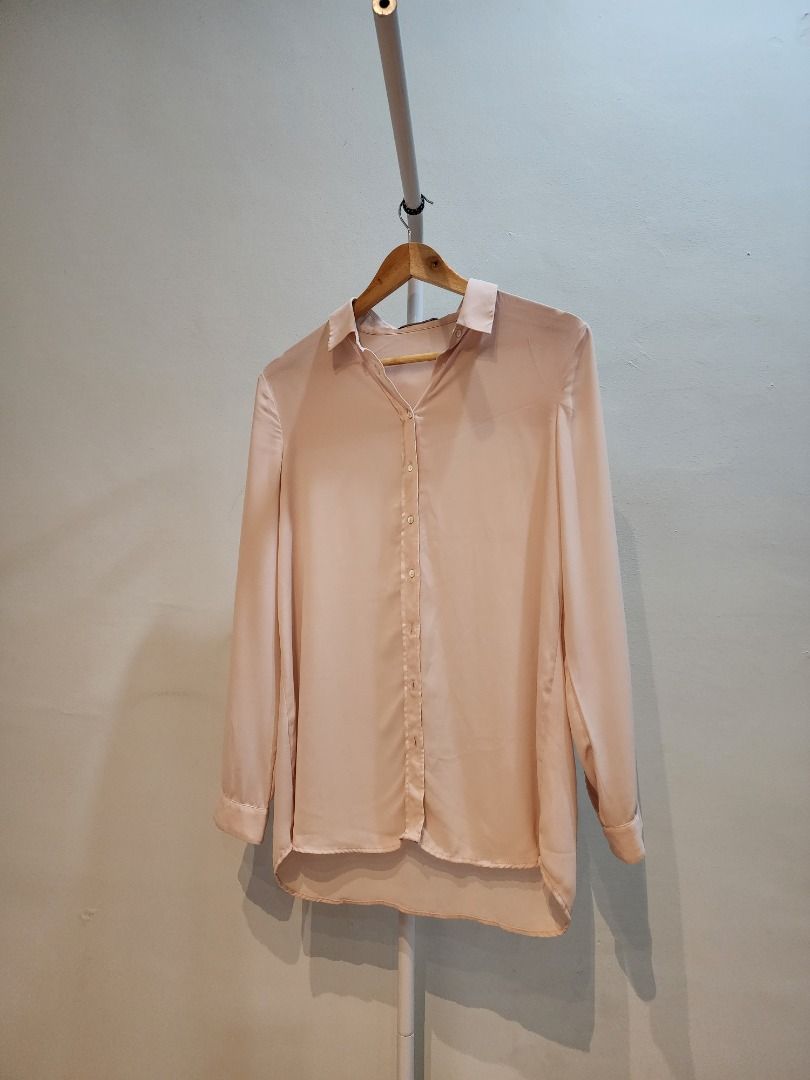 Mango blush button down (Category: Blouses) located in Quezon City. Submitted by vesperwhisper (Listing ID 1266148805, Image 1). Description: Length: 29 Width: 19.
