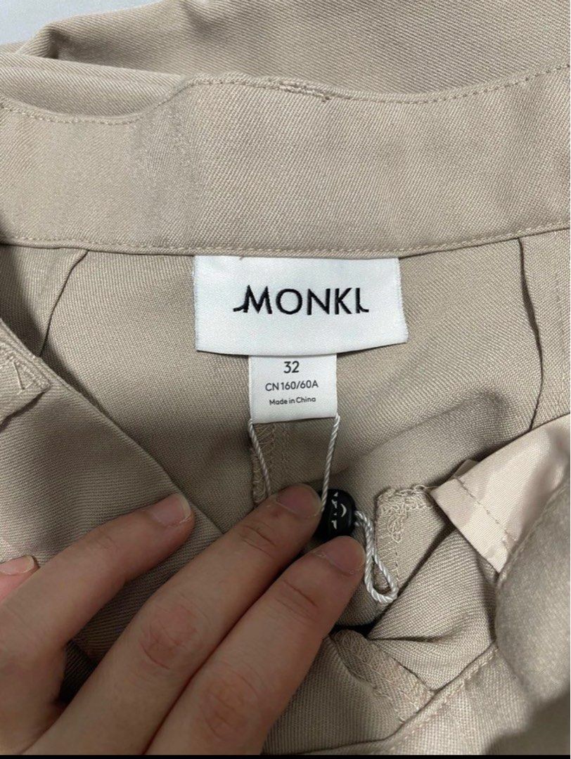 Monki Trouser/ Wide Leg Pants (Category: Other Bottoms) located in Mandaluyong City. Submitted by tidyspace (Listing ID 1266171146, Image 2). Description: Size 25-26.