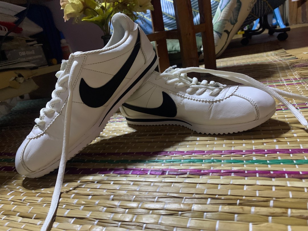 Nike cortez premium white hot sale