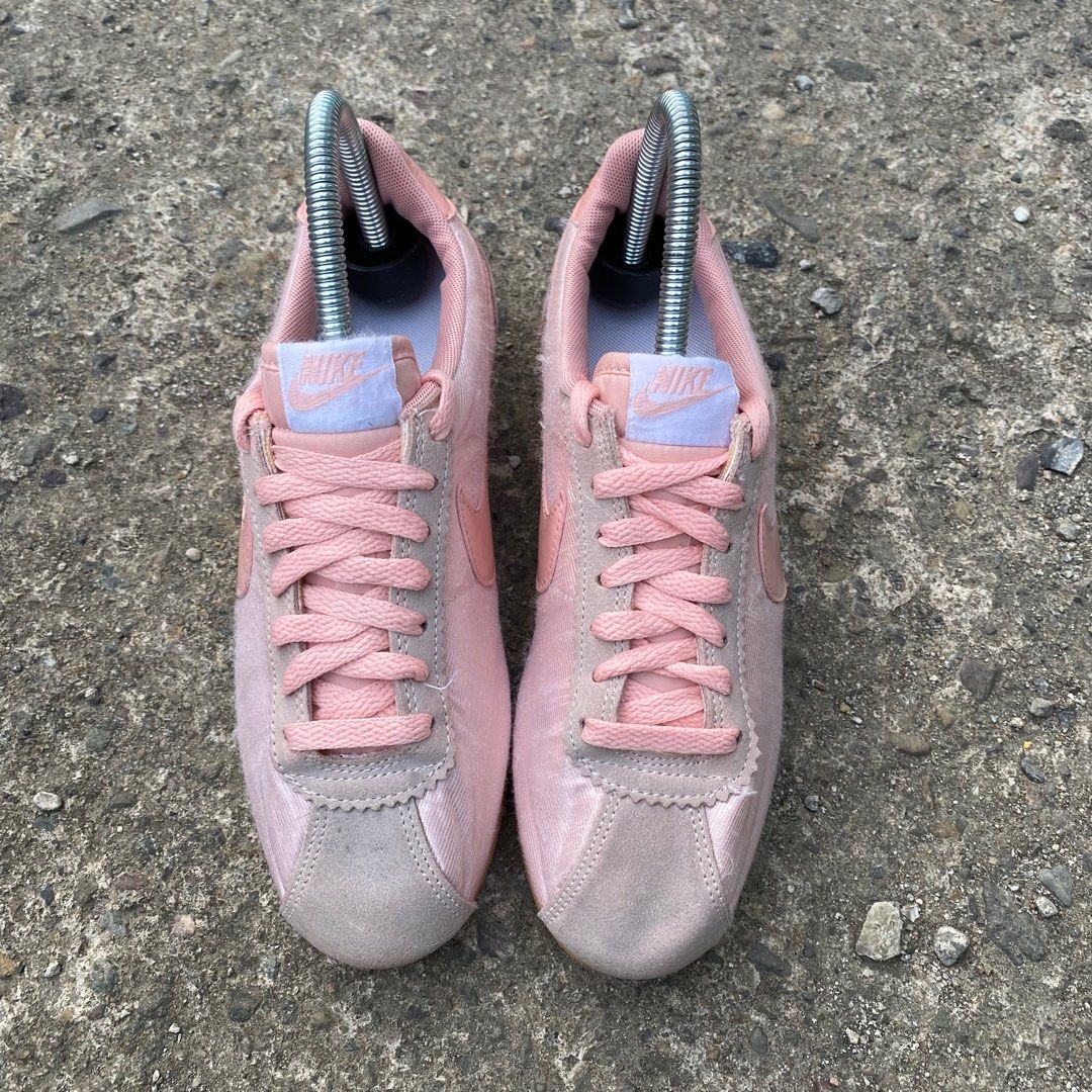 Nike cortez salmon pink store